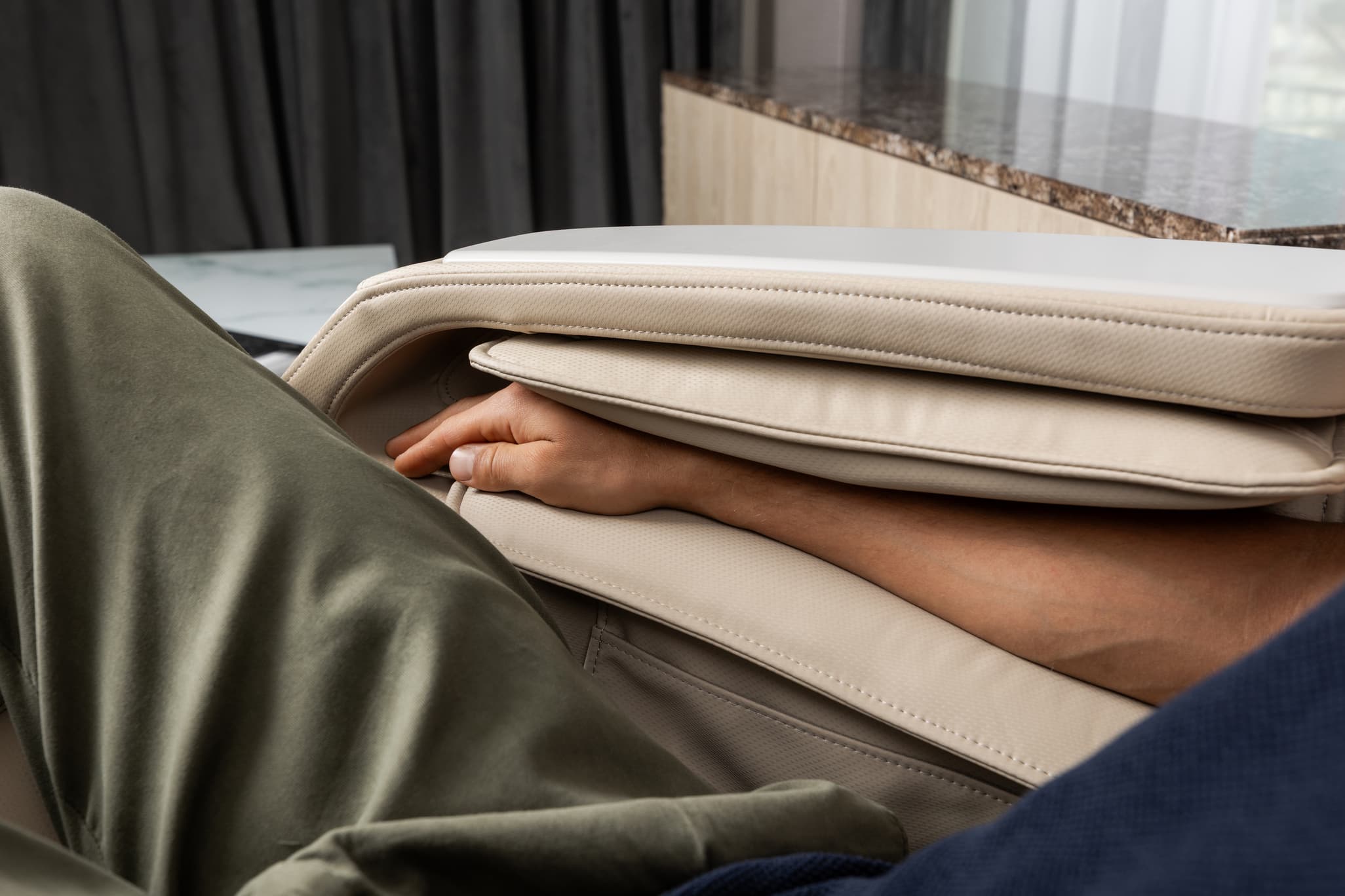 Massaggio agli arti superiori