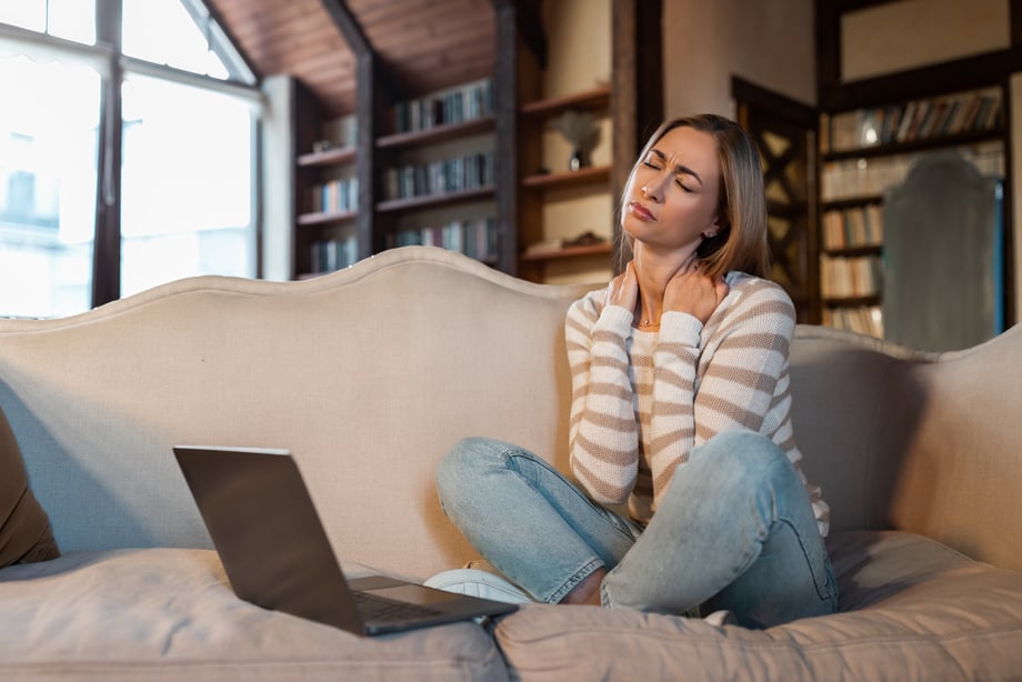 Come alleviare il dolore della spondilosi cervicale